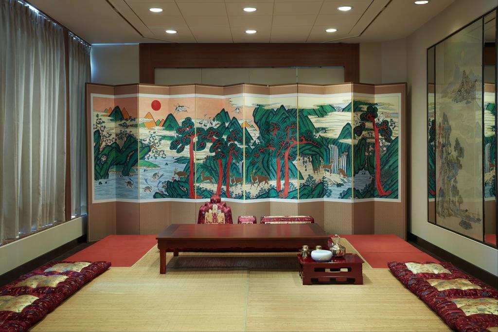 Grand Josun Busan Exterior foto A traditional Japanese tea room