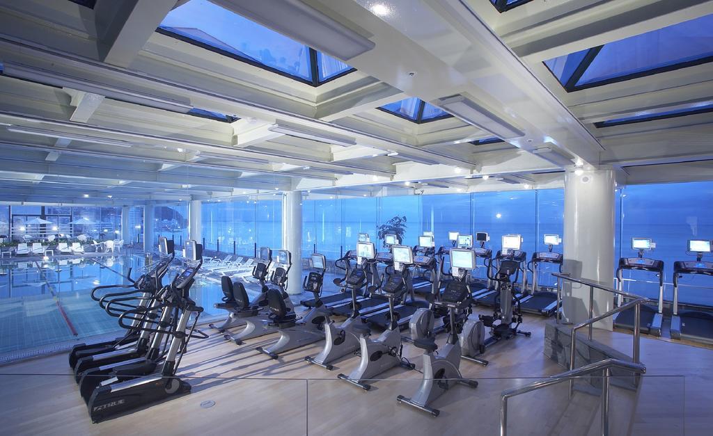 Grand Josun Busan Exterior foto The gym at the 57th floor